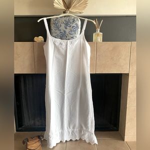 White Country Cottage Slip Small/Medium